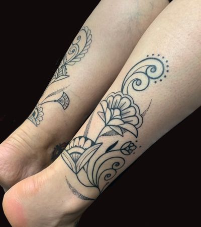 Healed ankle and calf ornamental